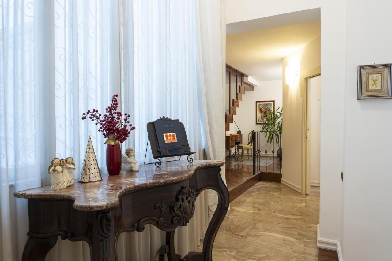 Bella Domus Suites Salerno Exterior photo